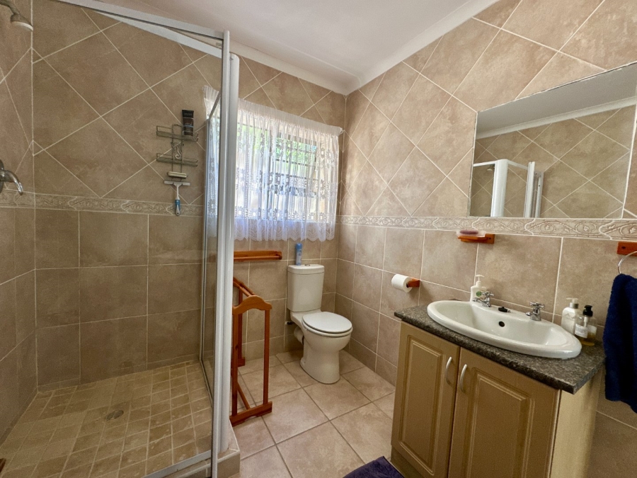 4 Bedroom Property for Sale in Fraaiuitsig Western Cape